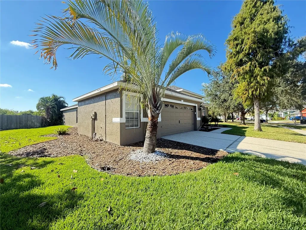 6817 Cromwell Garden Drive Apollo Beach FL 33572