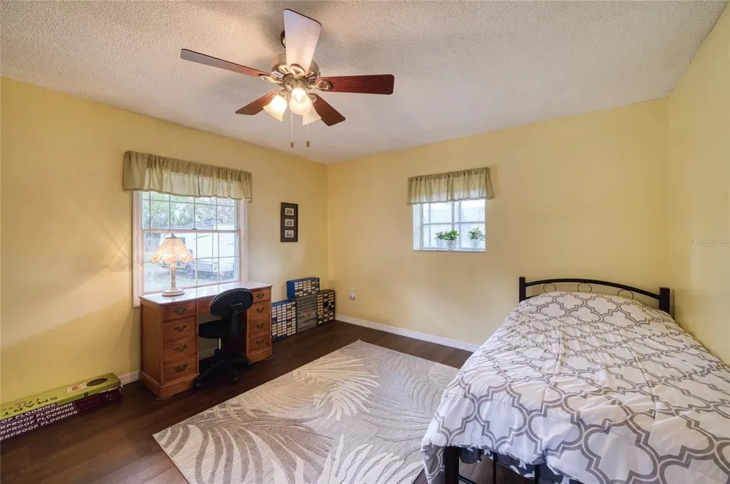 3908 Oak Grove Drive Sarasota FL 34243