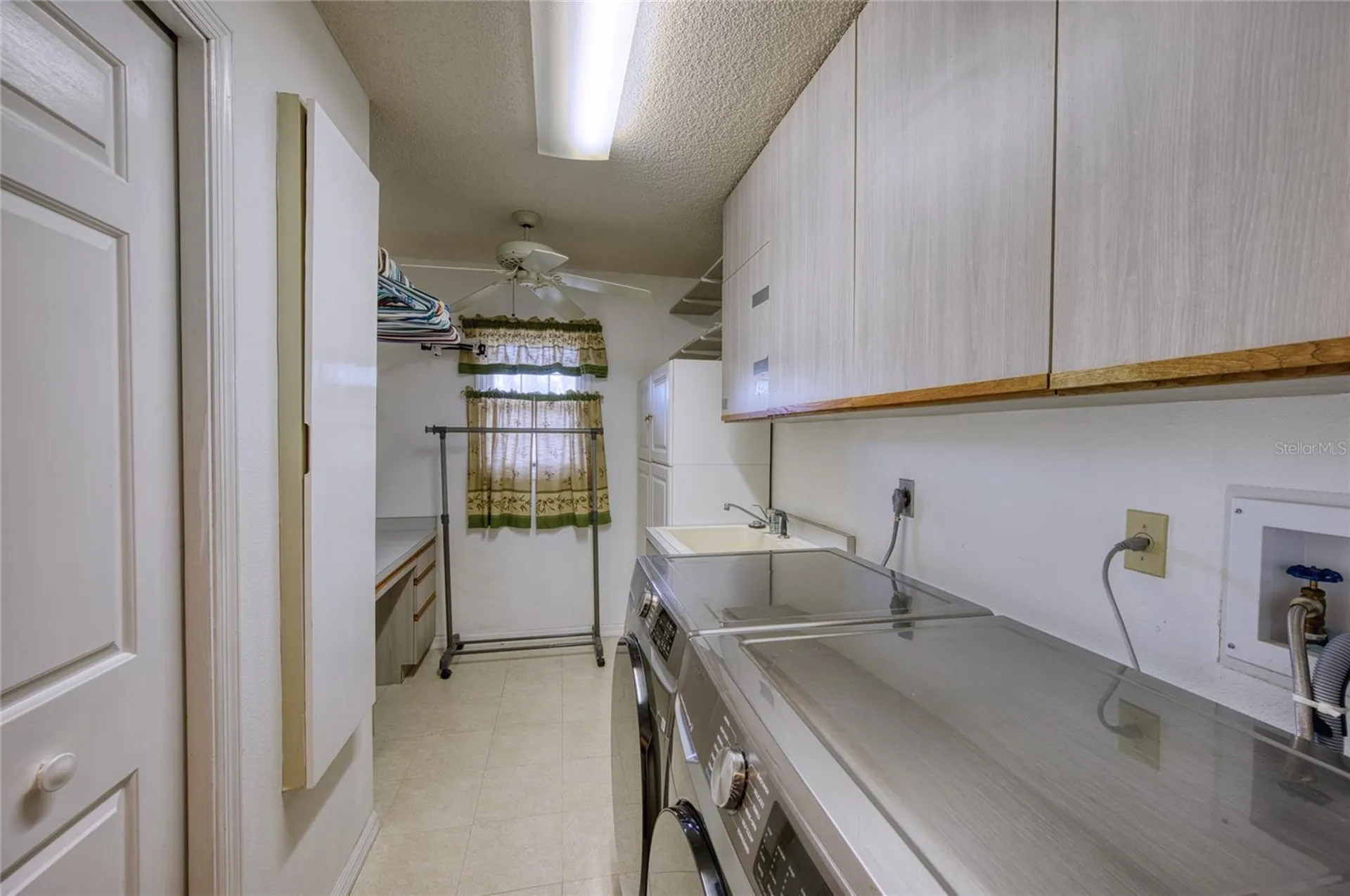 3908 Oak Grove Drive Sarasota FL 34243