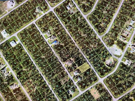 1391 Hammacher Lane Port Charlotte FL 33953