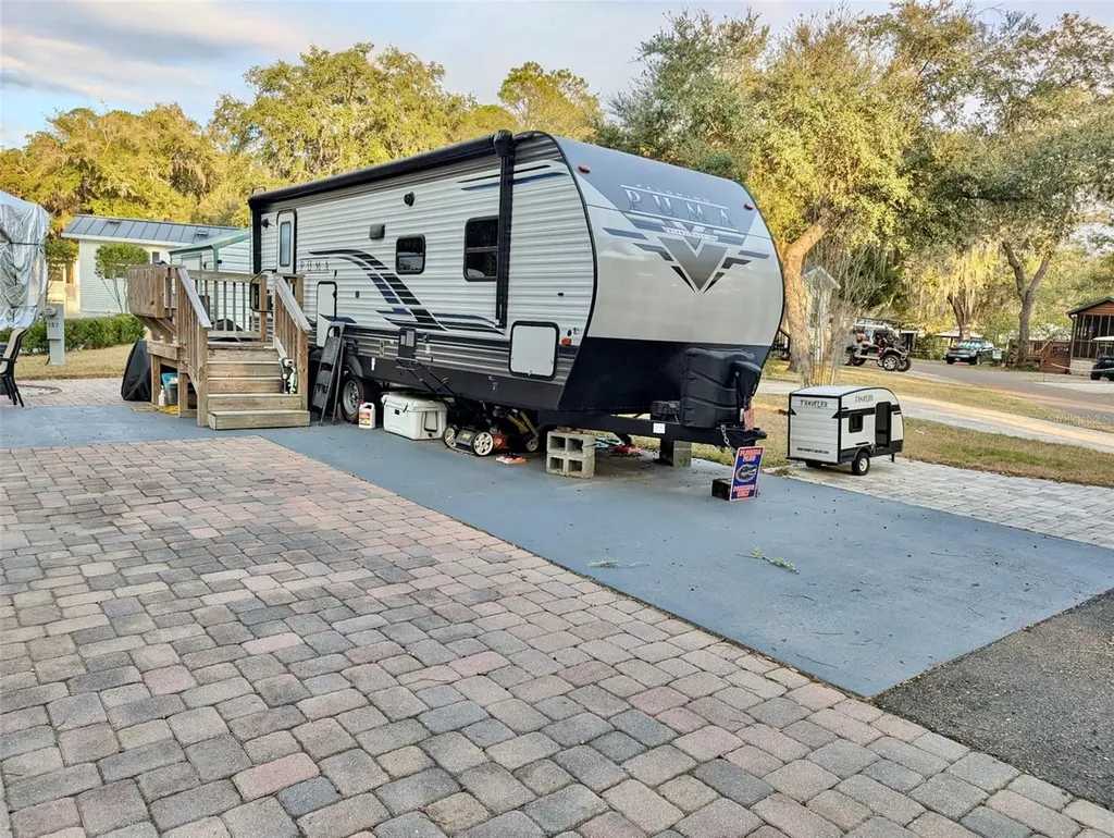 25321 NE 140th Place NE Salt Springs FL 32134