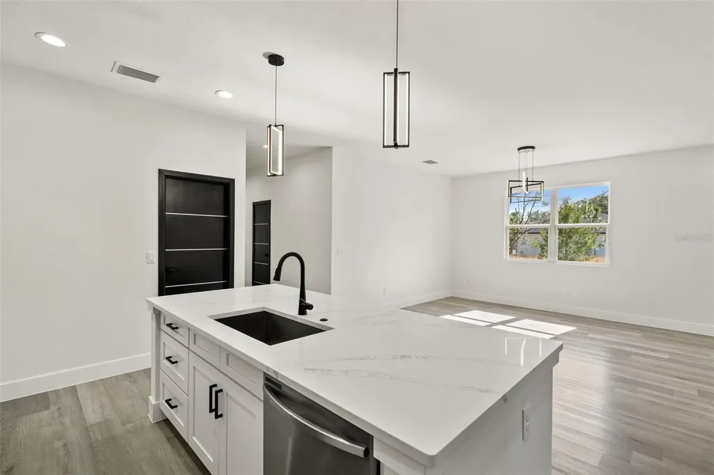 2956 W Higgins Place Dunnellon FL 34433
