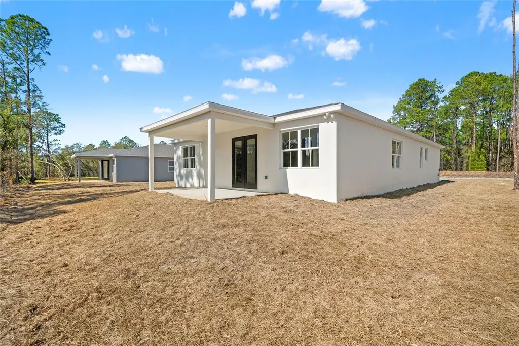 2956 W Higgins Place Dunnellon FL 34433