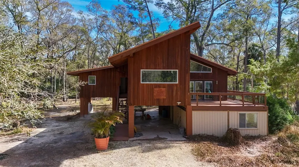 3490 SE 193rd Place Yankeetown FL 34498
