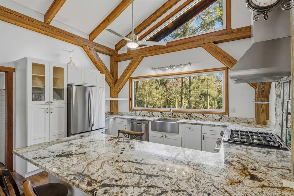 3490 SE 193rd Place Yankeetown FL 34498