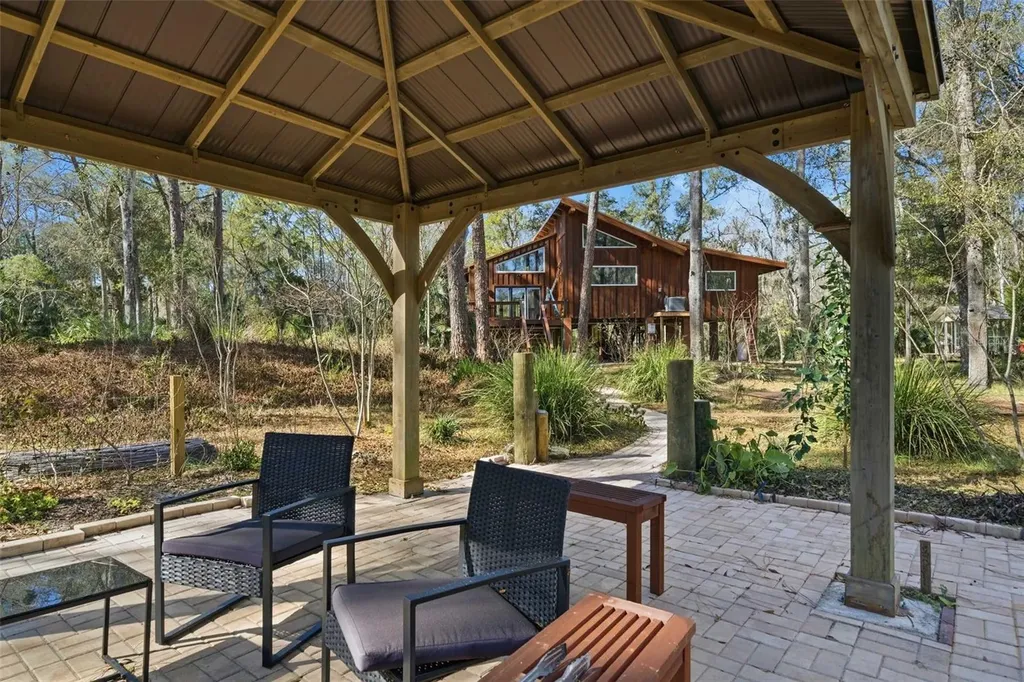 3490 SE 193rd Place Yankeetown FL 34498