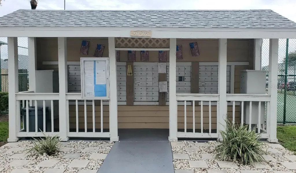 455 Alt 19 S Palm Harbor FL 34683