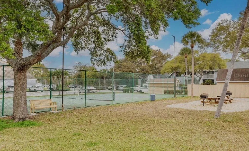 455 Alt 19 S Palm Harbor FL 34683