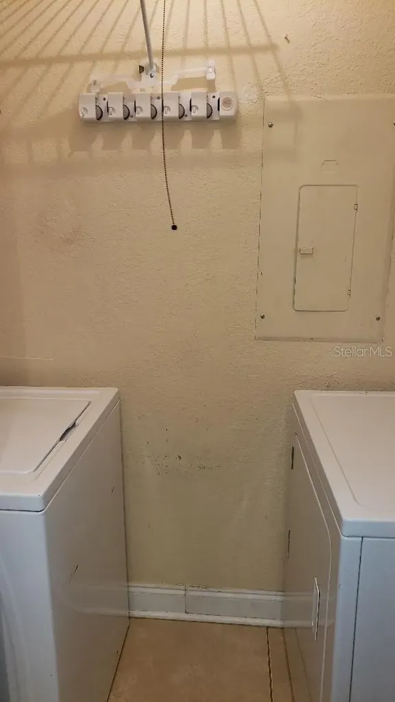455 Alt 19 S Palm Harbor FL 34683