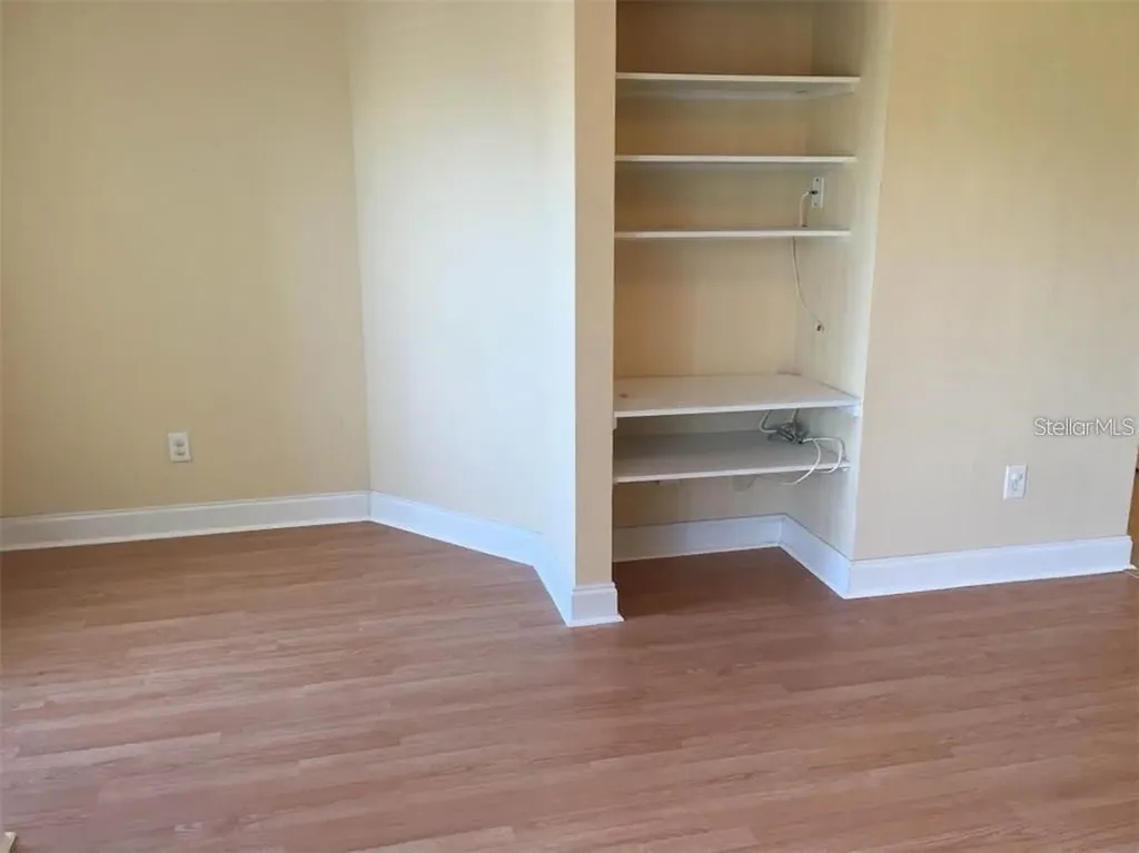 455 Alt 19 S Palm Harbor FL 34683