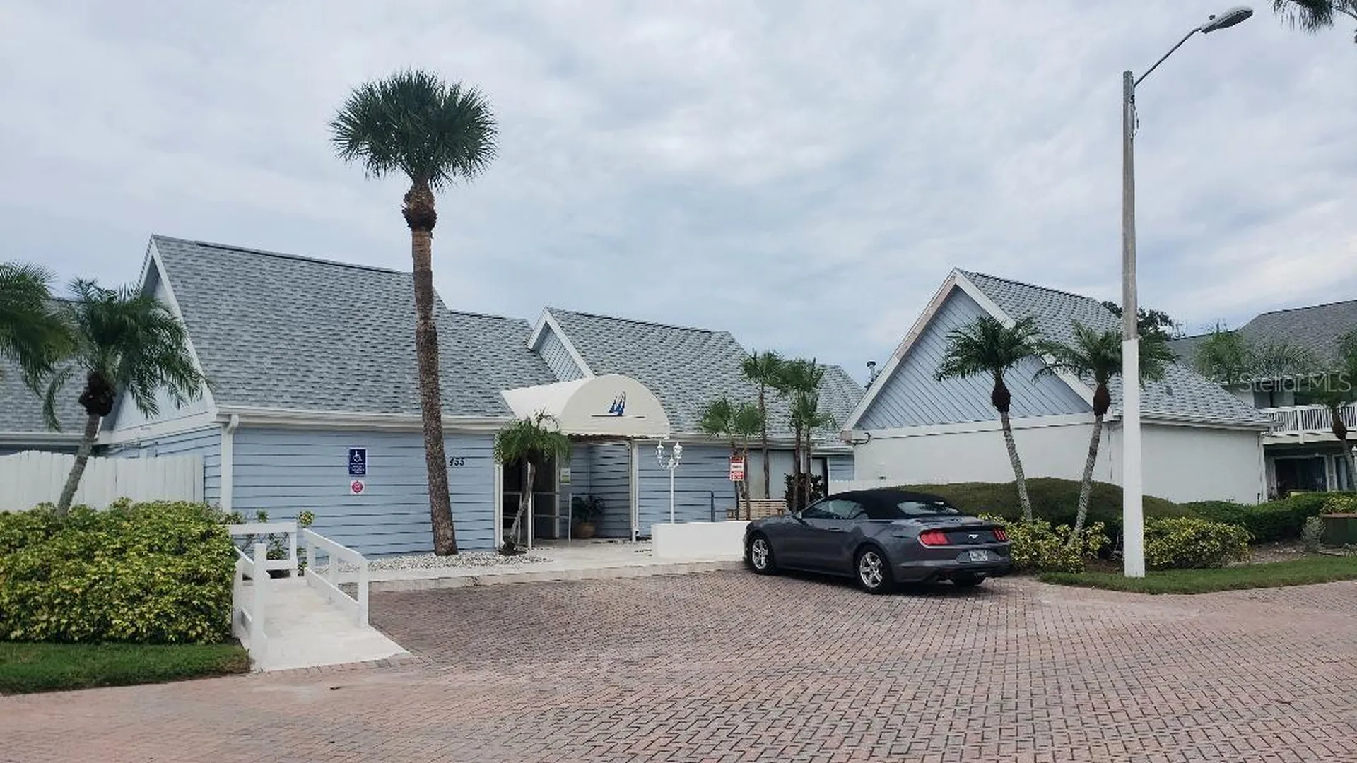 455 Alt 19 S Palm Harbor FL 34683