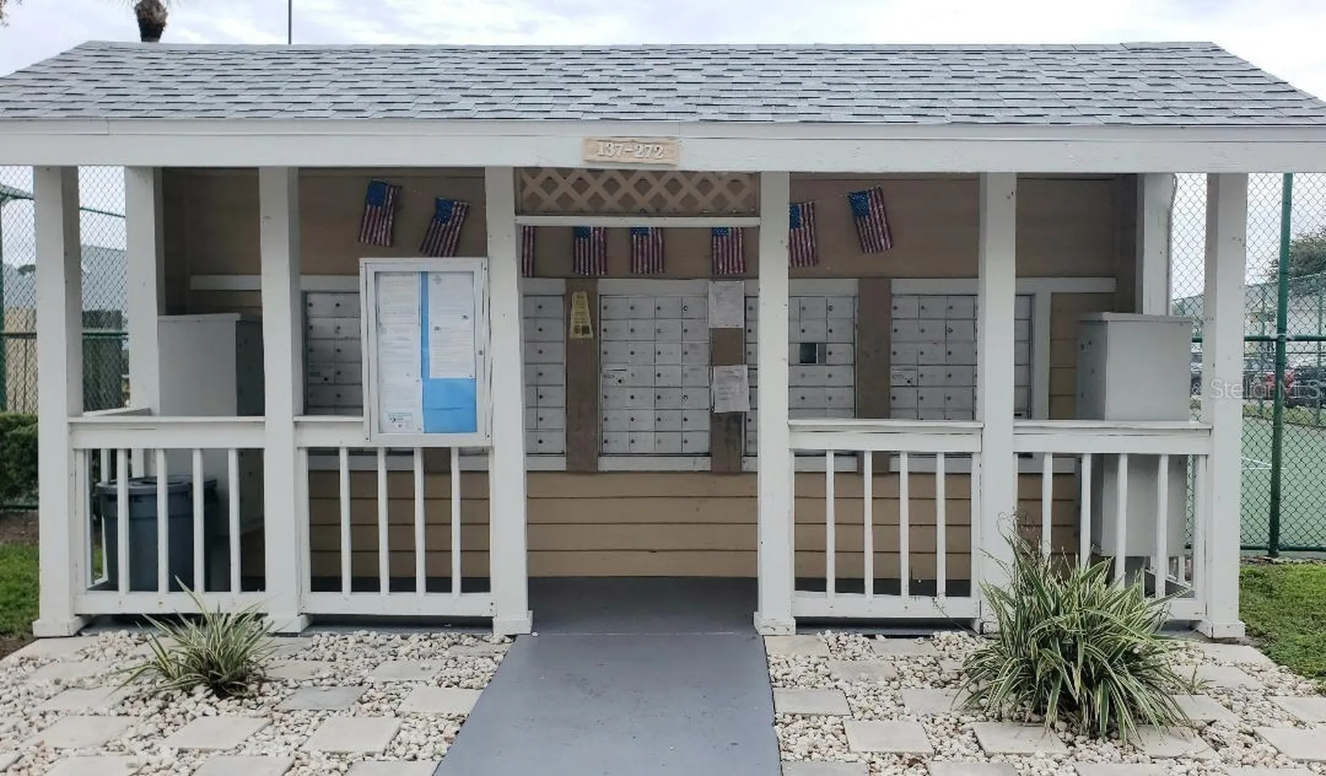 455 Alt 19 S Palm Harbor FL 34683