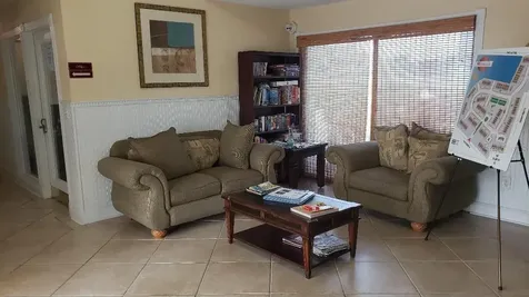 455 Alt 19 S Palm Harbor FL 34683