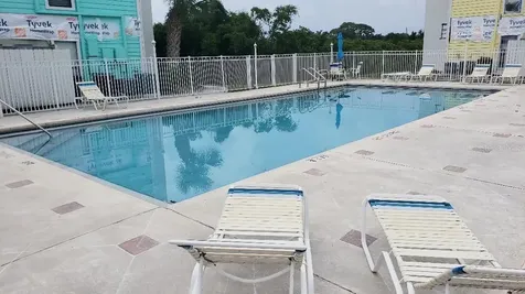 455 Alt 19 S Palm Harbor FL 34683
