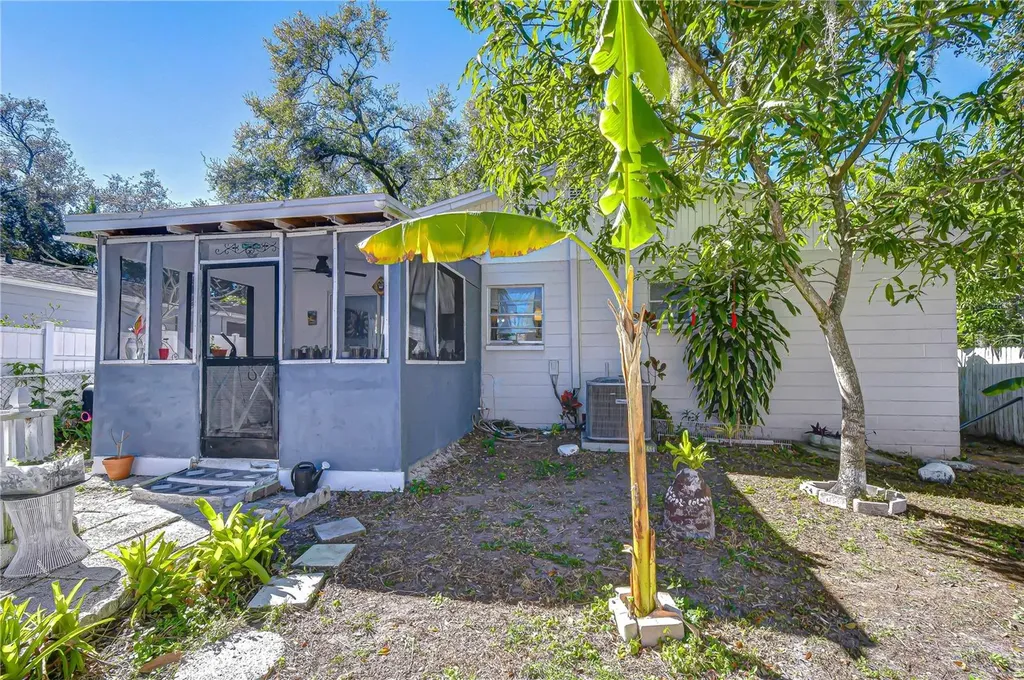 8609 N 29th Street Tampa FL 33604