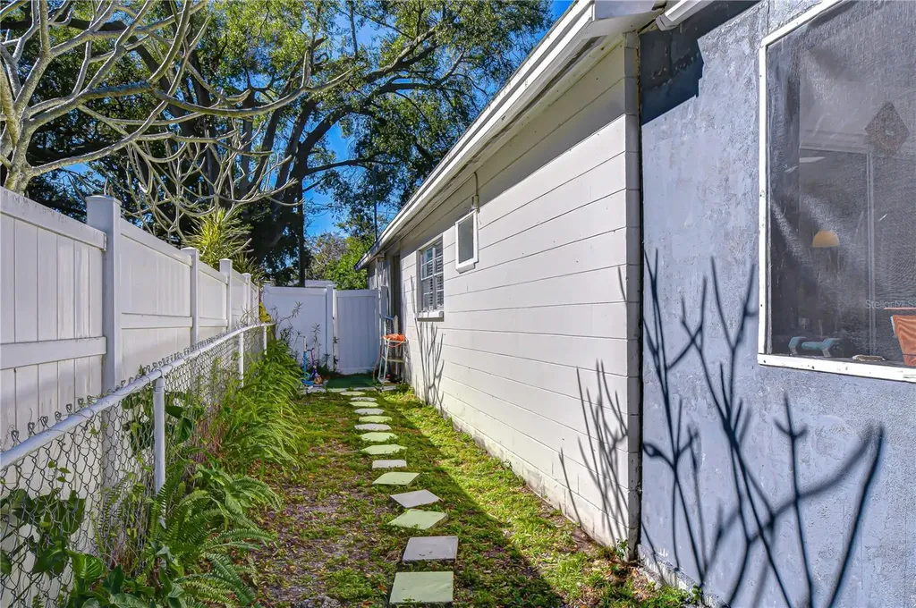 8609 N 29th Street Tampa FL 33604