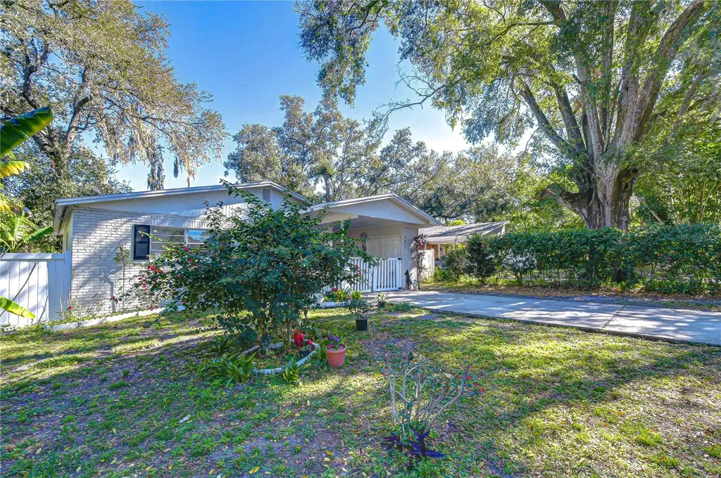 8609 N 29th Street Tampa FL 33604