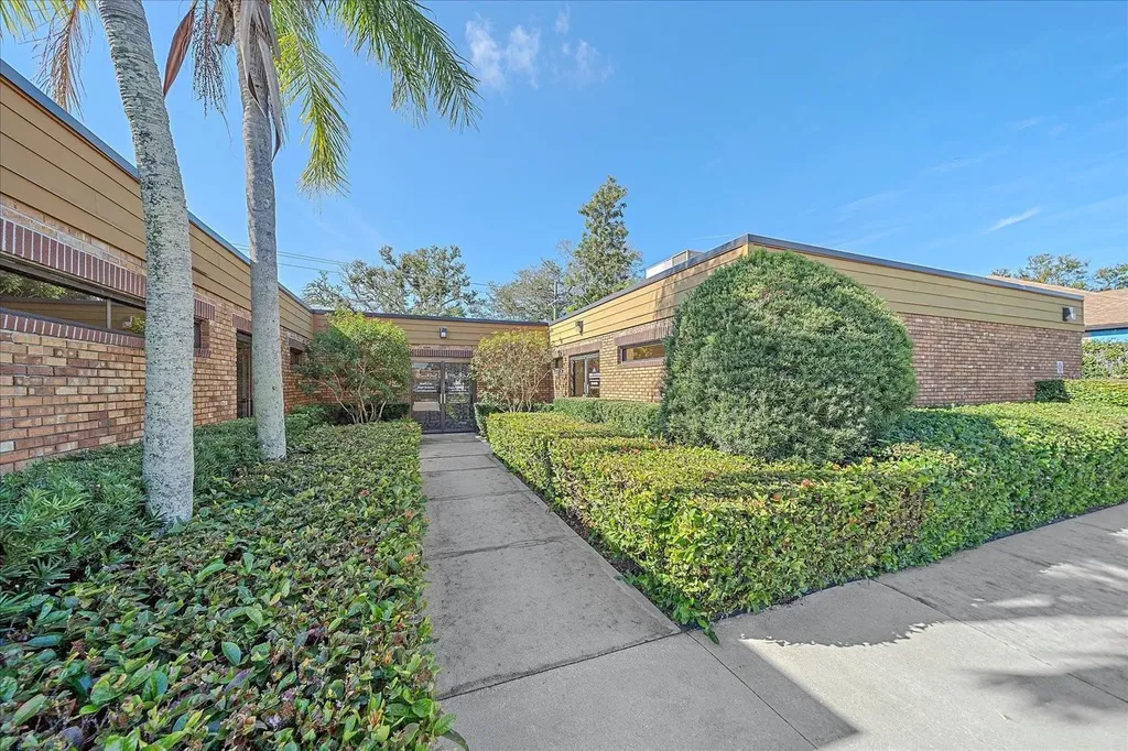 1872 S Tamiami Trail Venice FL 34293