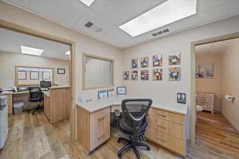 1872 S Tamiami Trail Venice FL 34293