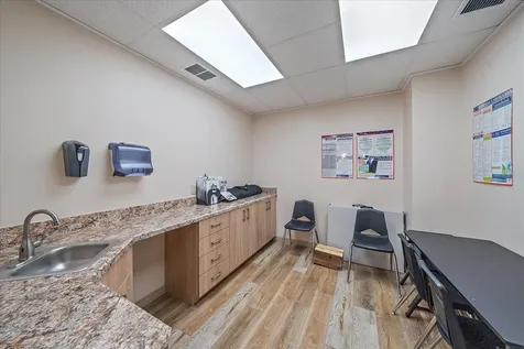 1872 S Tamiami Trail Venice FL 34293