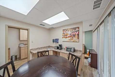 1872 S Tamiami Trail Venice FL 34293