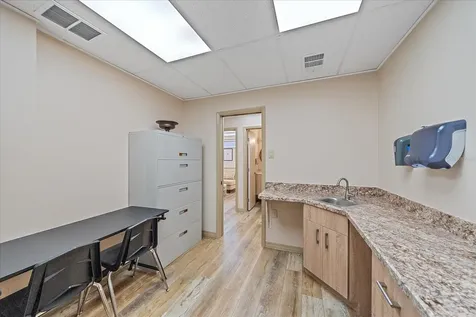 1872 S Tamiami Trail Venice FL 34293