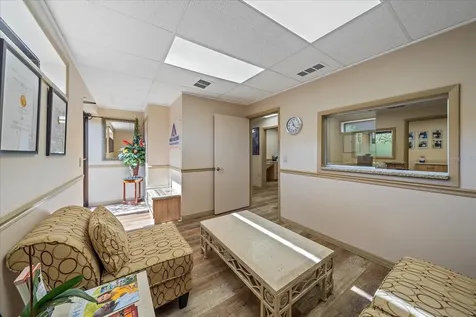 1872 S Tamiami Trail Venice FL 34293