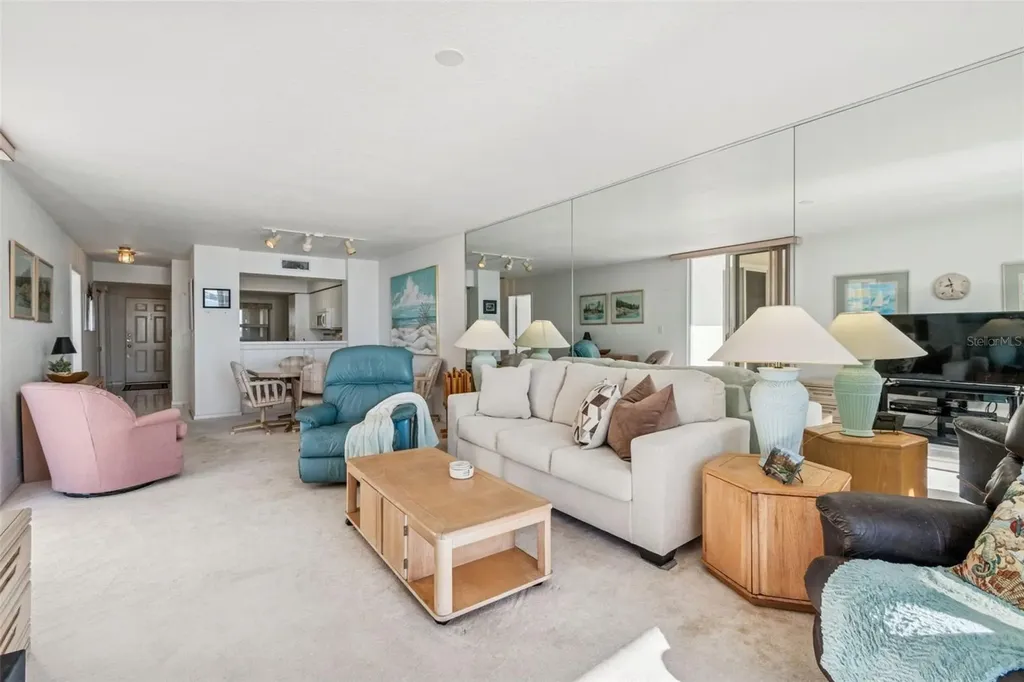 6105 Bahia Del Mar Circle St Petersburg FL 33715