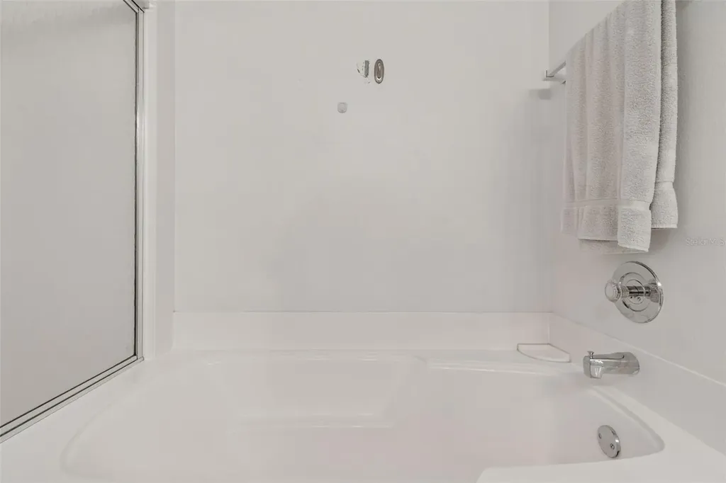 6105 Bahia Del Mar Circle St Petersburg FL 33715