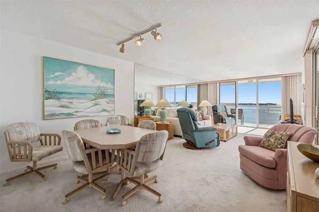 6105 Bahia Del Mar Circle St Petersburg FL 33715