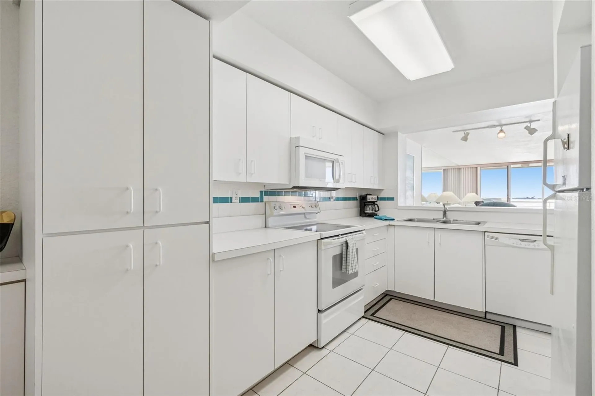 6105 Bahia Del Mar Circle St Petersburg FL 33715