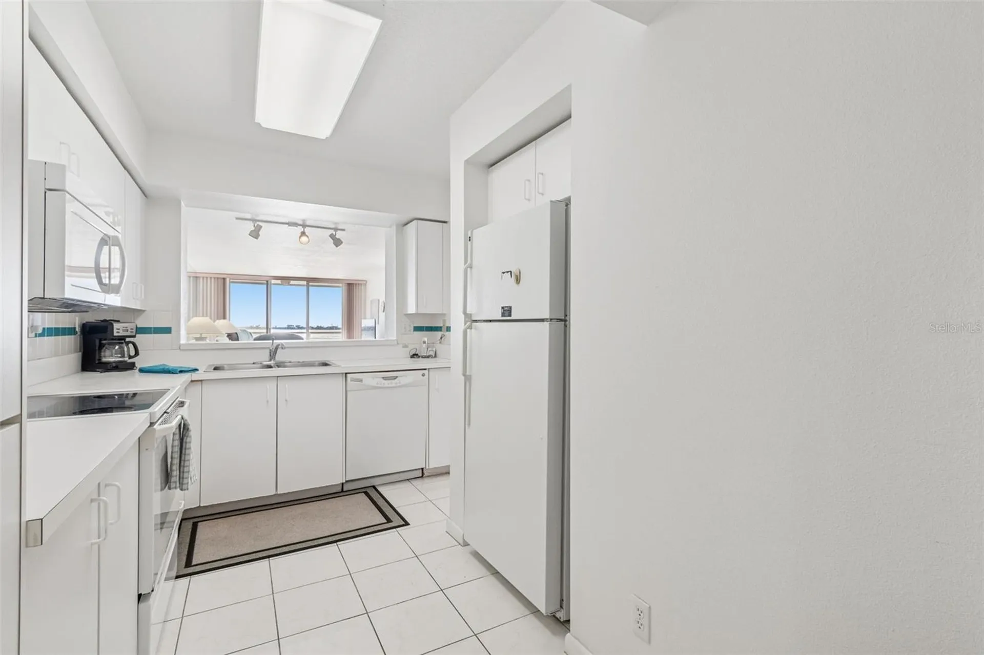 6105 Bahia Del Mar Circle St Petersburg FL 33715