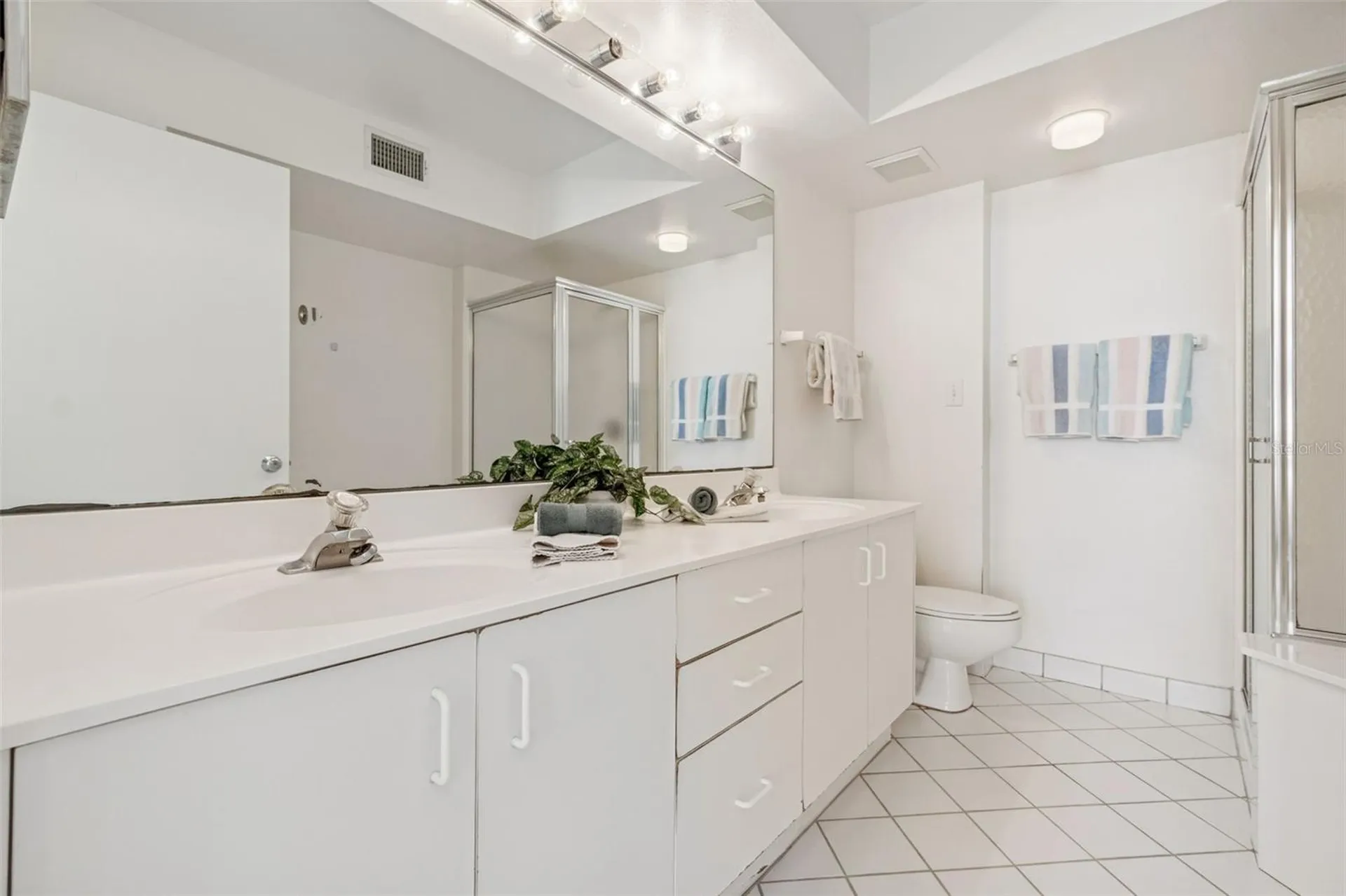 6105 Bahia Del Mar Circle St Petersburg FL 33715