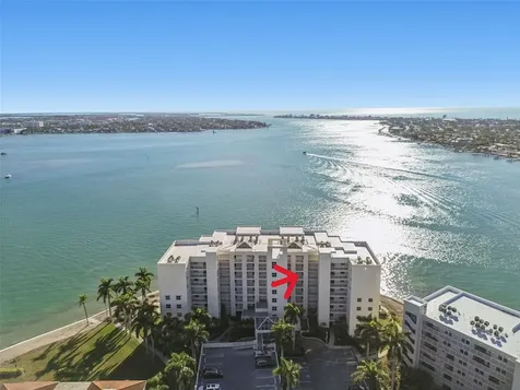 6105 Bahia Del Mar Circle St Petersburg FL 33715