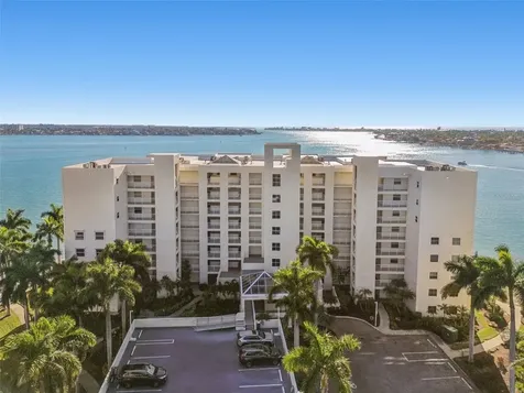 6105 Bahia Del Mar Circle St Petersburg FL 33715