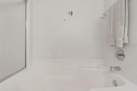 6105 Bahia Del Mar Circle St Petersburg FL 33715