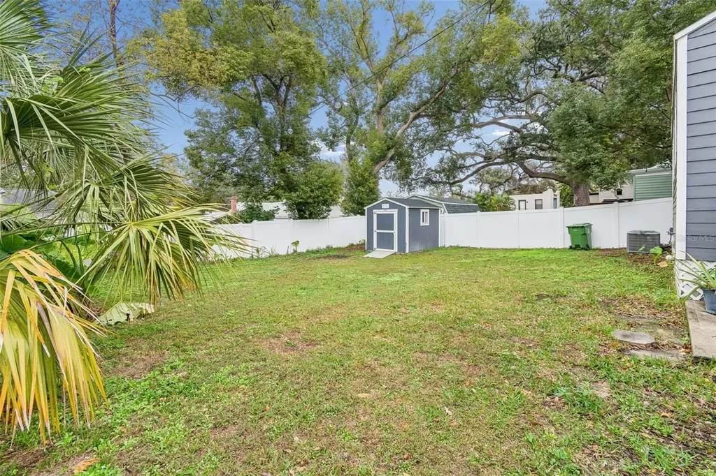 1206 E Crenshaw Street Tampa FL 33604