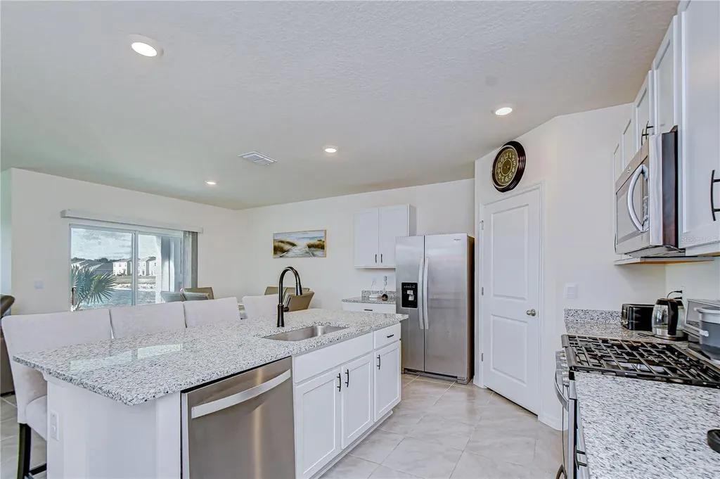 2763 Widewater Way Zephyrhills FL 33541