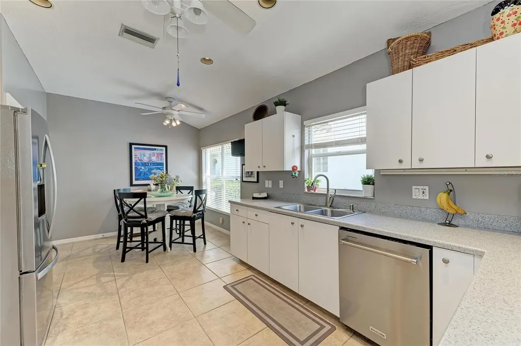 3907 Alamanda Drive Sarasota FL 34238