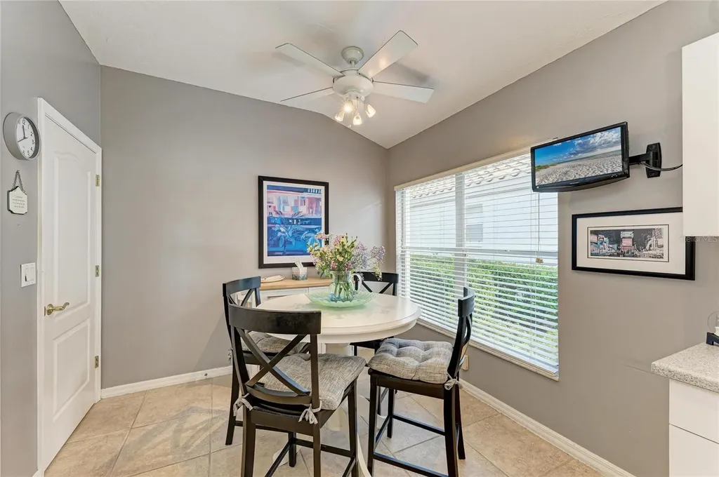 3907 Alamanda Drive Sarasota FL 34238