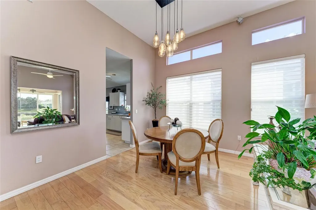 3907 Alamanda Drive Sarasota FL 34238