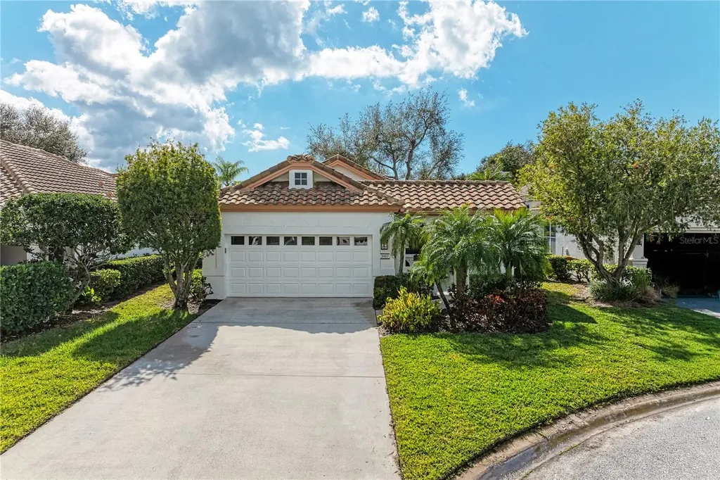 3907 Alamanda Drive Sarasota FL 34238