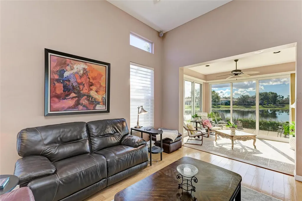 3907 Alamanda Drive Sarasota FL 34238