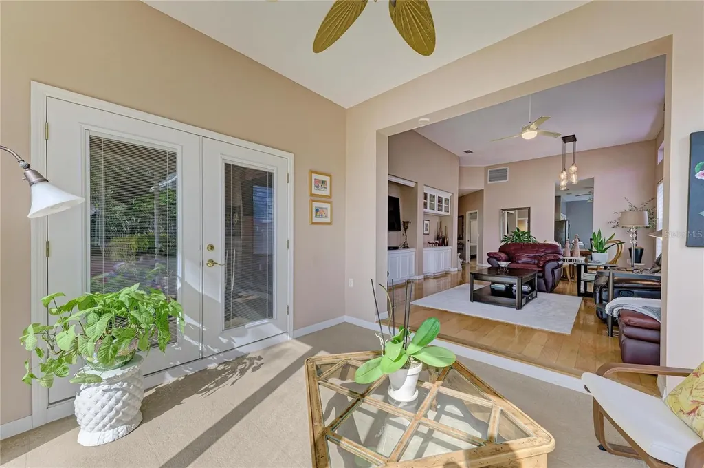 3907 Alamanda Drive Sarasota FL 34238