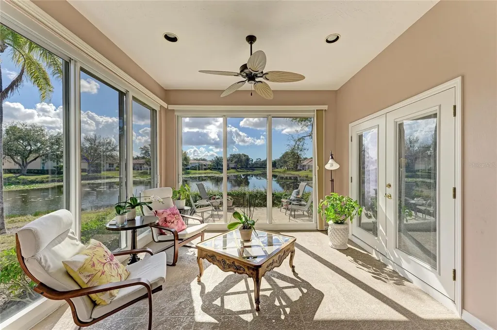 3907 Alamanda Drive Sarasota FL 34238