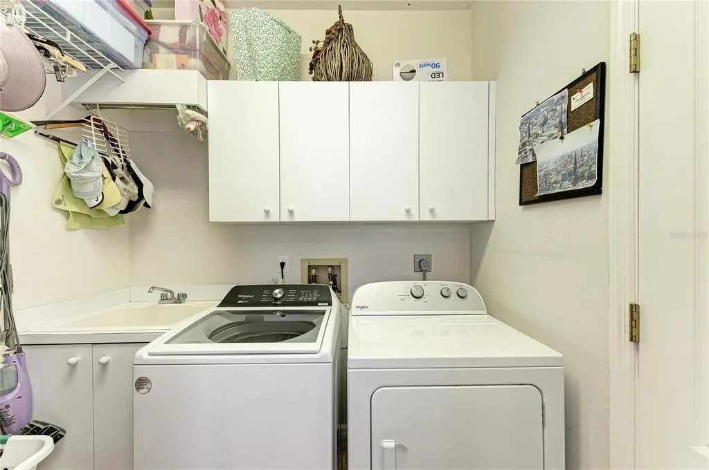 3907 Alamanda Drive Sarasota FL 34238