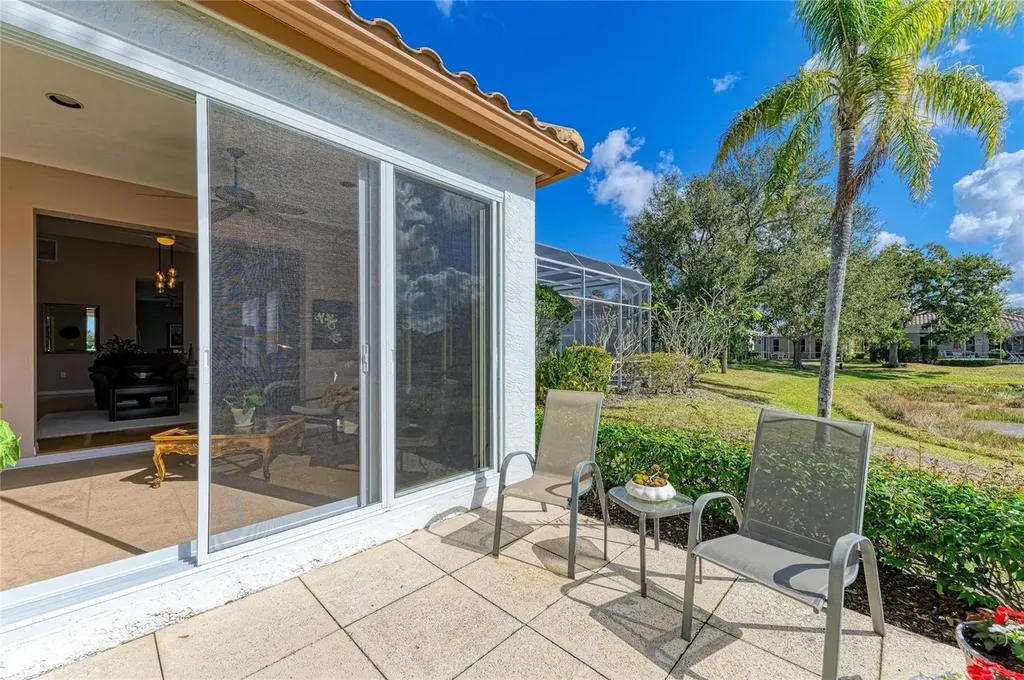 3907 Alamanda Drive Sarasota FL 34238