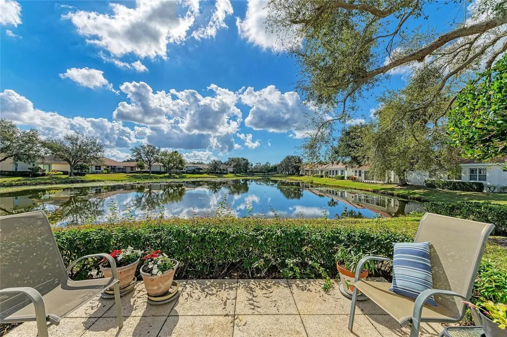 3907 Alamanda Drive Sarasota FL 34238