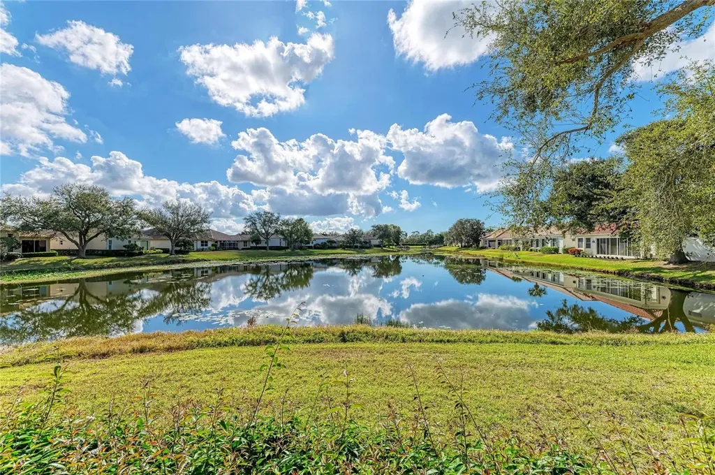 3907 Alamanda Drive Sarasota FL 34238