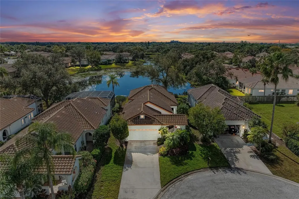 3907 Alamanda Drive Sarasota FL 34238